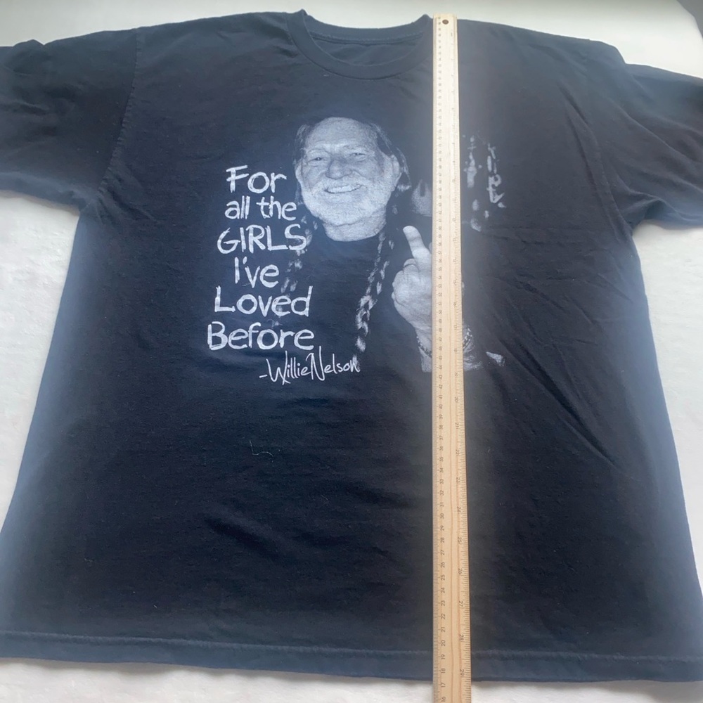 Willie Nelson Graphic T-Shirt - Picture 4 of 7